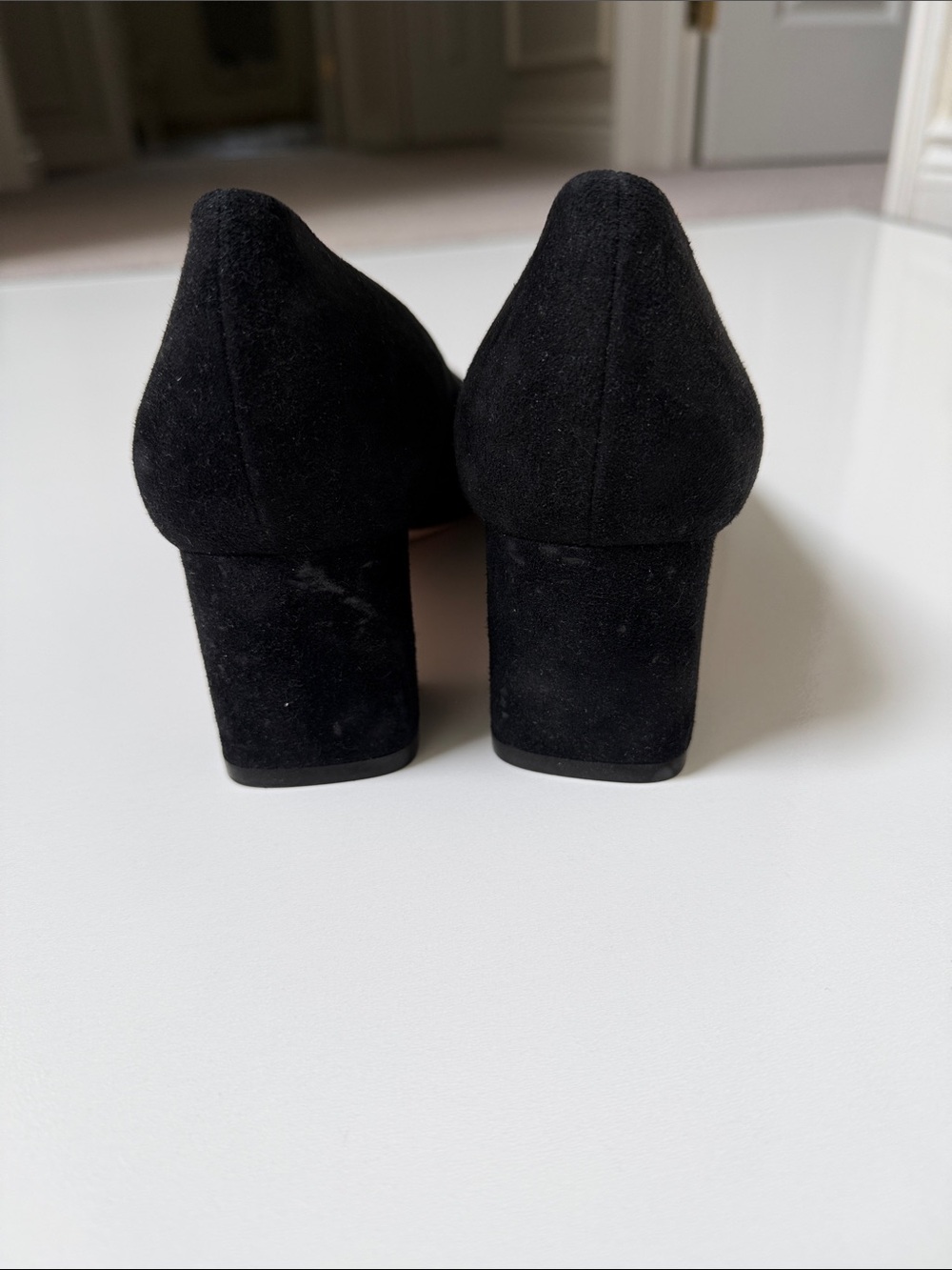 Stuart Weitzman's  lack suede Pumps - Picture 3 of 8